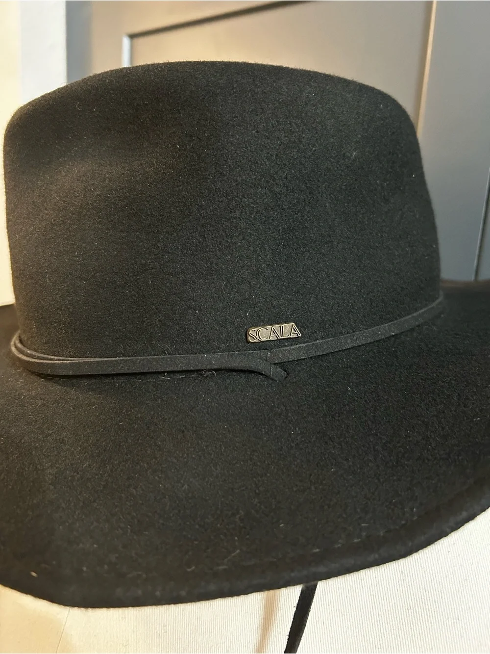 Scala Classico "Everest" Black Wool Felt Western Hat w/Chin Cord - Size L - Picture 2 of 6